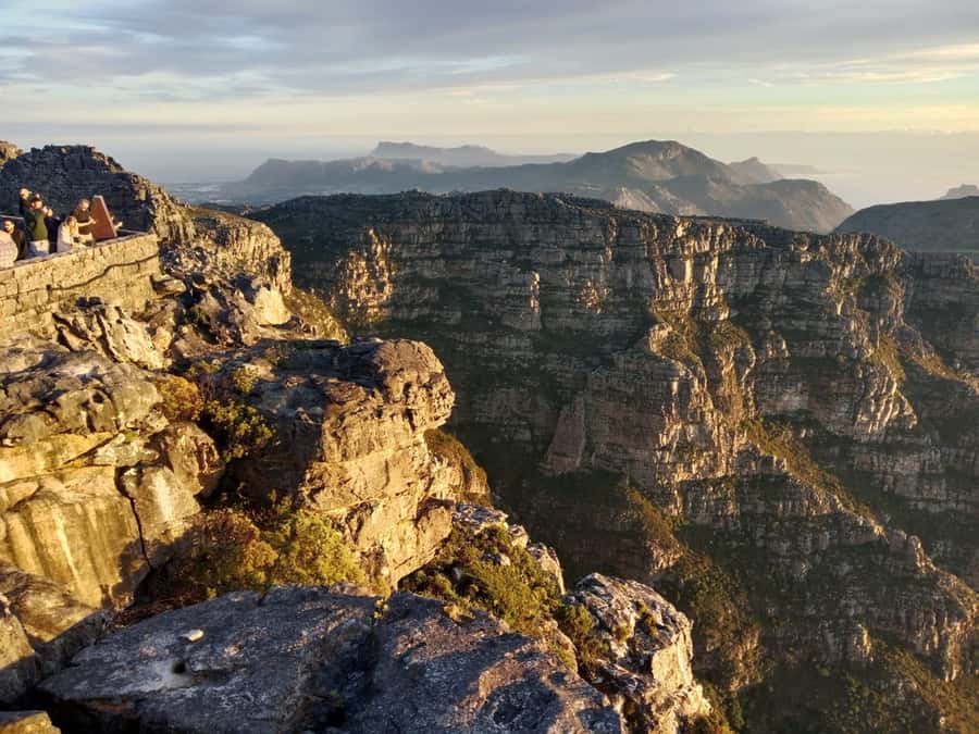 Cape Town: Table Mountain Half-Day Tour with Cable Car Ride - AFROGEM in 20 Minutes: A Quick Cultural Detour