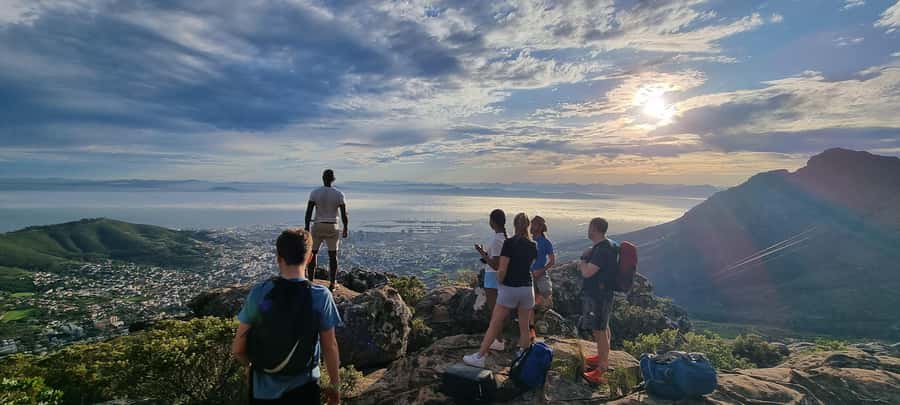 Cape Town: Table Mountain Hike with an Expert Guide - Coffee, rusks, and the small comforts that matter