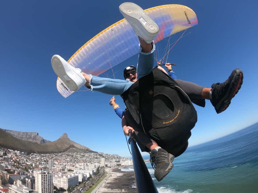 Cape Town: Tandem Paragliding Flight with the Experts - Landing and the ocean-side finish, plus how the return works