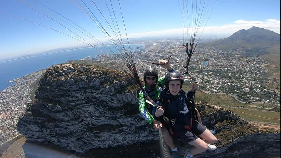 Cape Town: Tandem Paragliding with views of Table Mountain - The Sea Point glide and landing on the promenade