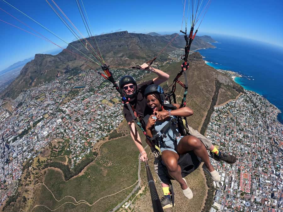 Cape Town: Tandem Paragliding with views of Table Mountain - Photos and video, and how to budget for them