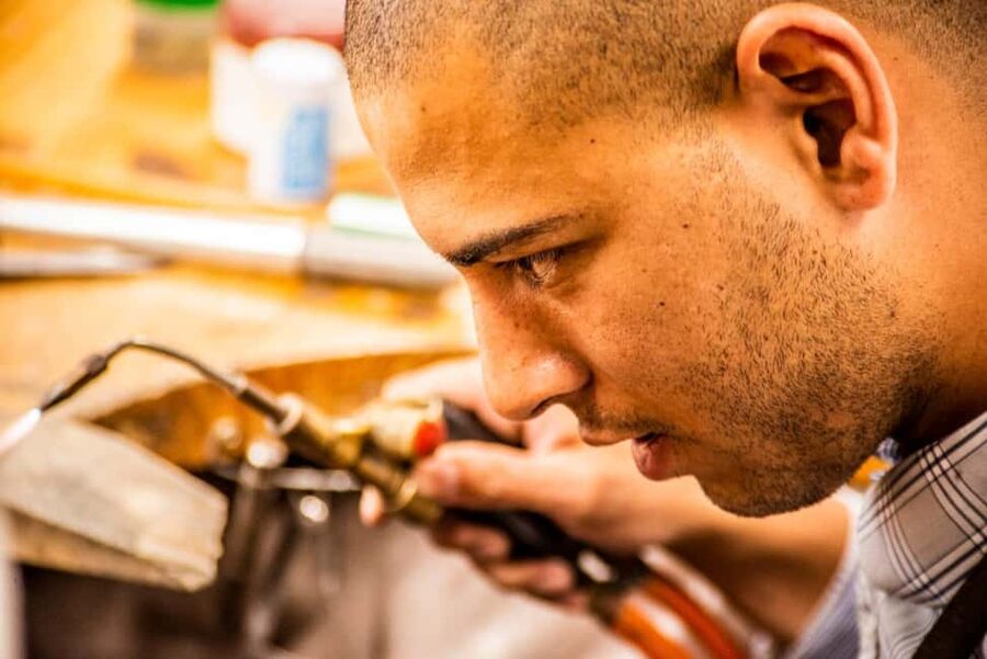Cape Town: The Diamond Works Institute Sparkling Tour - Tanzanite polishing boutique, a different gemstone experience