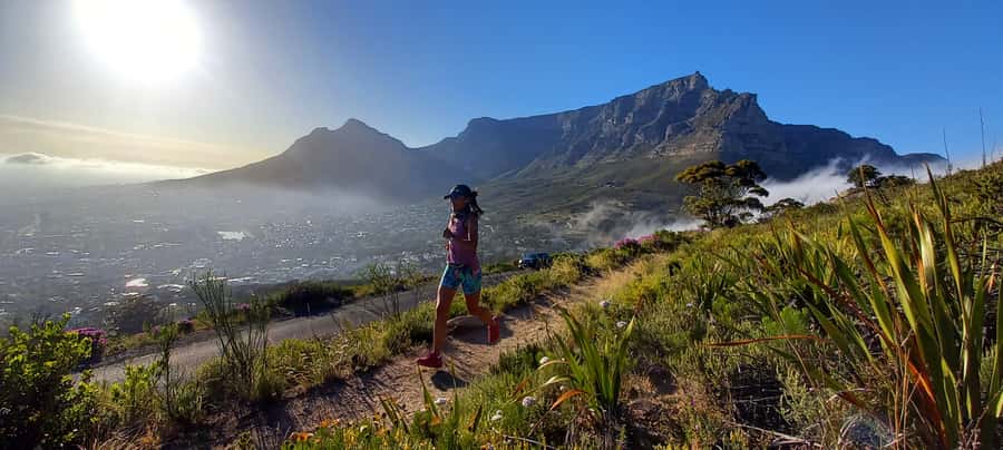 Cape Town: Trail Run Lion's Head and Signal Hill Morning - What to bring so your morning feels smooth