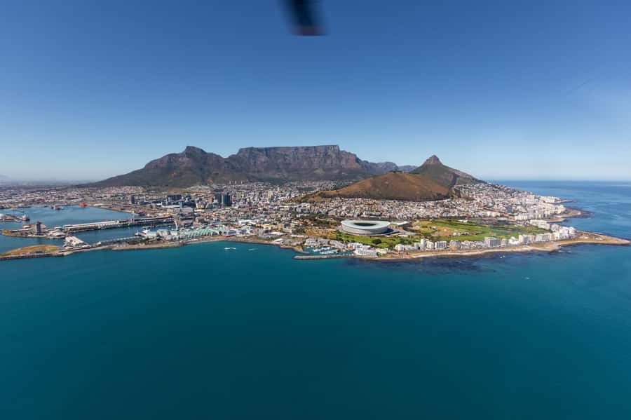 Cape Town Two Oceans Scenic Helicopter Flight - 27min - From Sport Helicopter Rides to the air, it’s smoother than you think