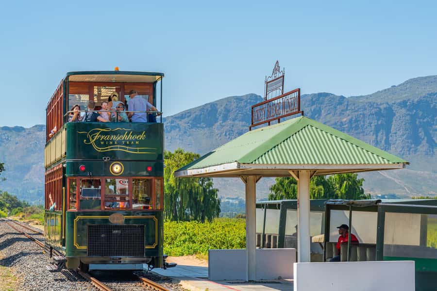 Cape Town: Wine Tram & Winelands Tour with Tastings & Pickup - Groot Drakenstein Prison, the Mandela Photo Stop, and a Moment to Reflect