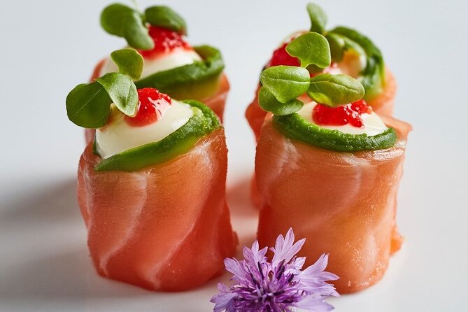 Catamaran Cruise and Sushi Experience in Cape Town - The sushi meal at the V&A: 14 pieces, classic satisfaction