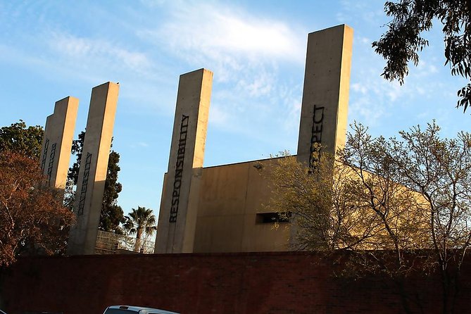 Constitutional Hill,Johannesburg City and Apartheid Museum with Soweto Day Tour - Guides and pacing: why Ali and Emma get praised