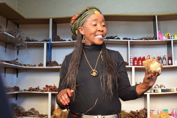 Contrast Tour Including Sandton, Alexandra, Johannesburg and Soweto - From Sandton to Soweto in one day, why it works