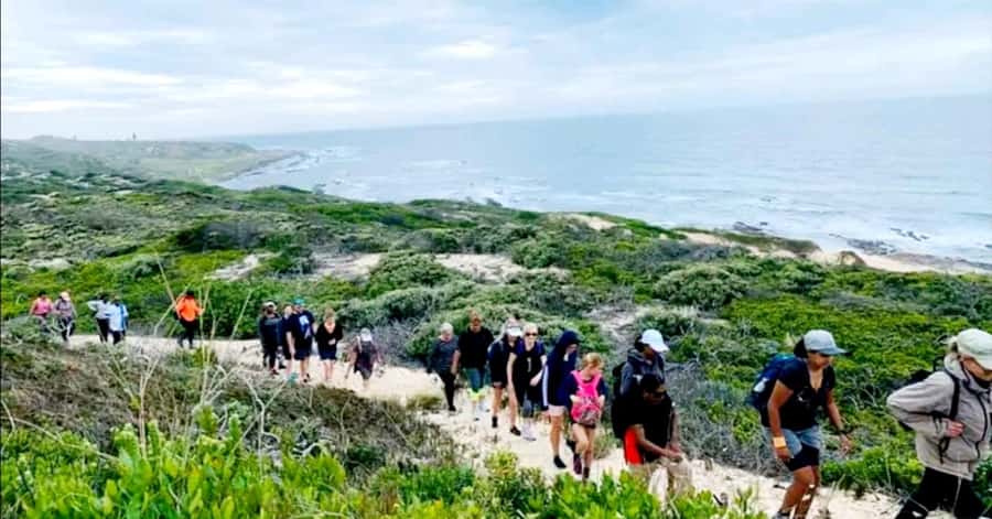 Costal Hiking Sacramento Trail: Port Elizabeth - What to bring for sea wind, sun, and a practical hike