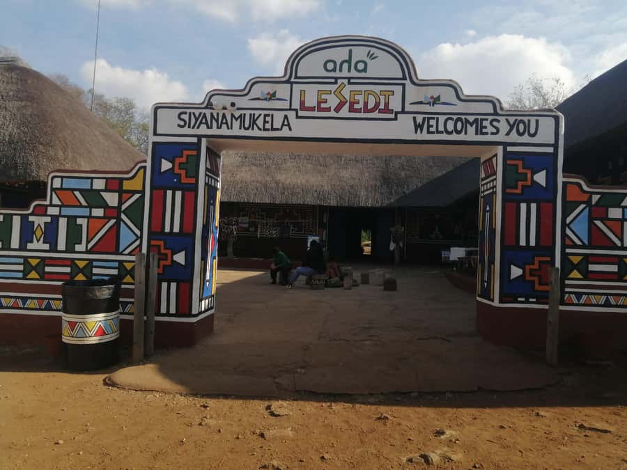 Cradle Of Humankind, Lesedi Cultural Village & Lion's Park - Lesedi Cultural Village: five cultures, music and dance, and craft browsing