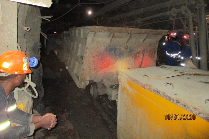 Cullinan Diamond Mine Tour - The Cullinan Diamond Market Stop: Shopping With Context