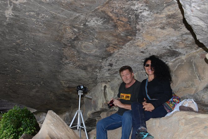 Drakensberg Kamberg Rock Art & Mandela Capture Site Day Tour from Durban - Howick Falls: a 95-meter break in the middle of the story