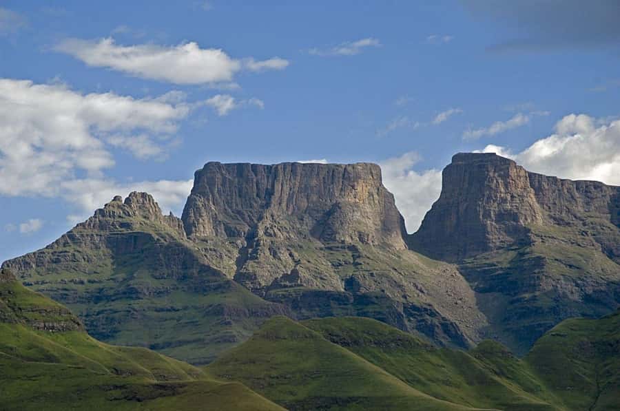 Durban: Drakensberg, Mandela Capture Site and Howick Falls - Howick Falls and the Umgeni River plunge