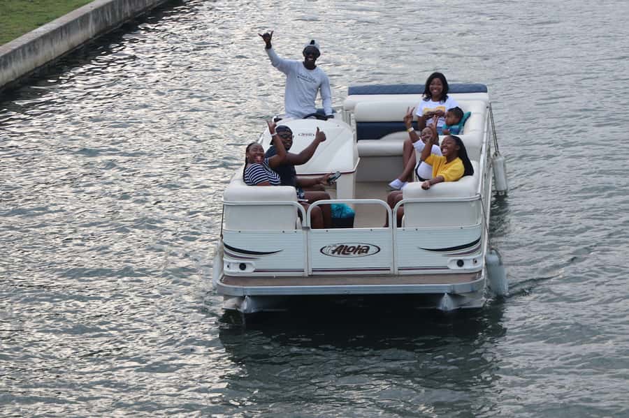 Durban Point Waterfront: Luxury Canal Boat Cruise - Luxury pontoon seating and the breeze, what to expect on board