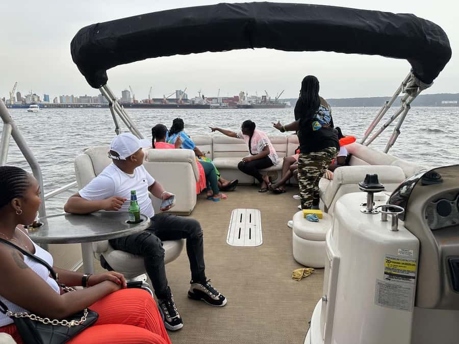 Durban: Pontoon Boat Harbor Cruise - The 1-hour harbor loop: what you’ll actually see