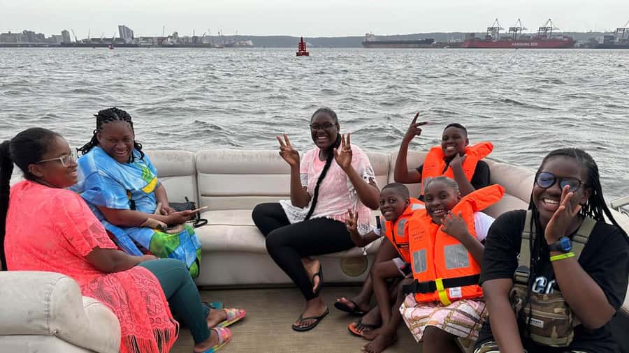 Durban: Pontoon Boat Harbor Cruise - Photo stop moments and how to make them work