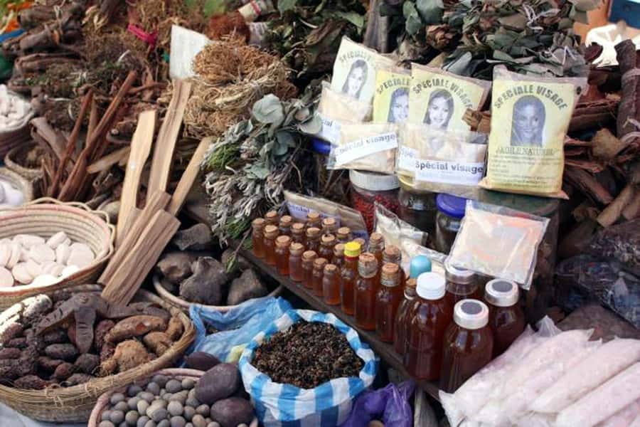 Durban: Top 10 City Sights and Walking Tour - Victoria Street Market and Zulu Herbal Culture: Shop Smart, Ask Questions