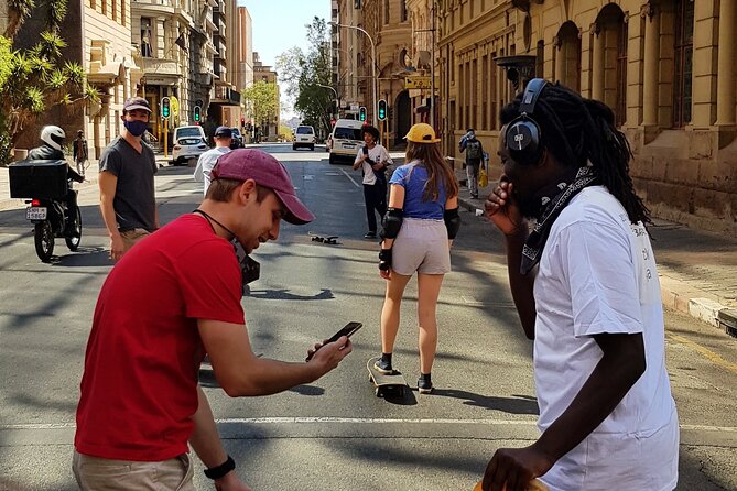 Exploring Johannesburg through Skateboarding - incl. skate lesson for beginners! - Meeting in Maboneng at Curiocity Backpackers, then getting kitted out