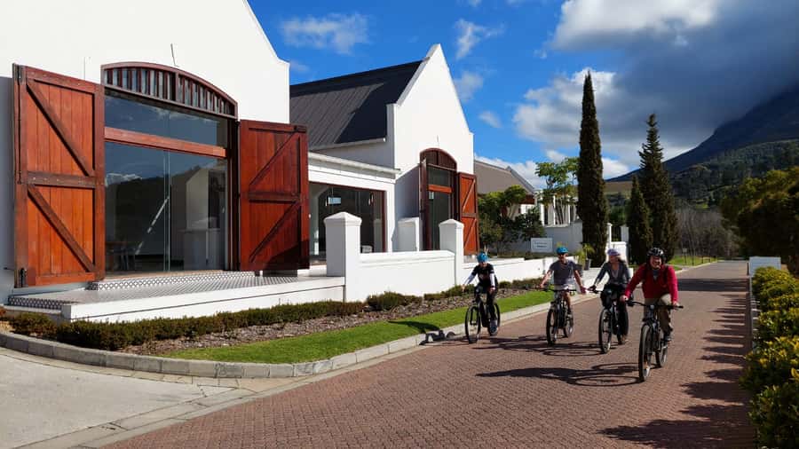 Franschhoek: E-bike Tour with Wine Tasting and Lunch - How the trail is managed (and where the support helps)