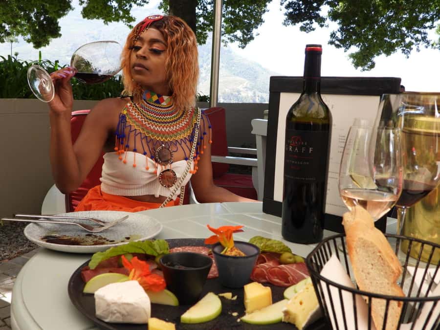 From Cape Town: Stellenbosch & Franschhoek Wine Tasting Tour - Tokara Wine Estate: Helshoogte Pass views and a targeted tasting flight
