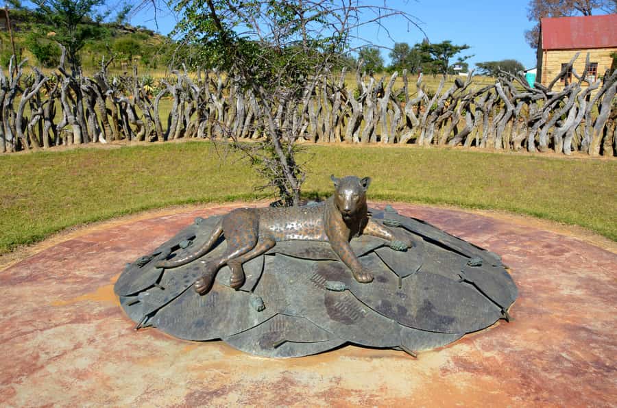 From Durban: Isandlwana Rorkes Drift Battlefields Day Trip - Rorke’s Drift: When the Story Turns to Defense