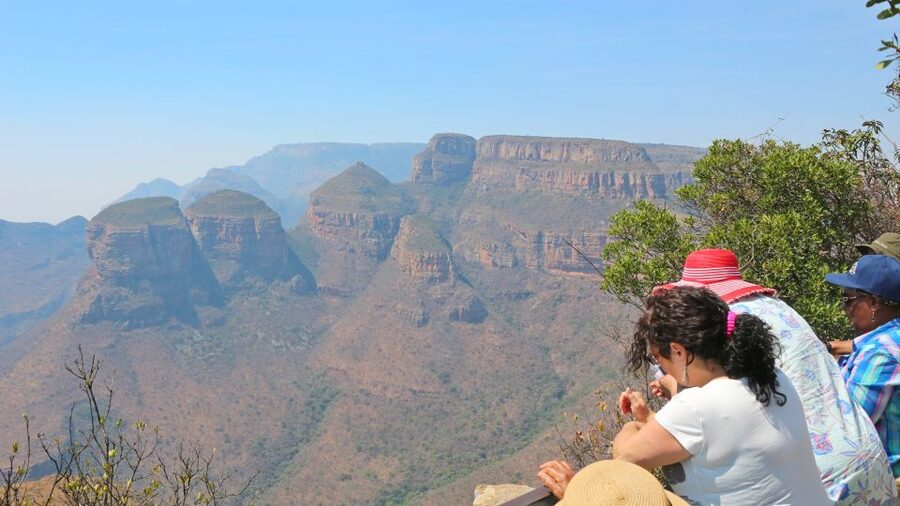 From Hazyview: Blyde River Canyon Highlight & Boat Cruise - From Hazyview pickup to God’s Window, the day starts with payoff
