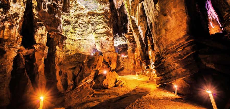 From Johannesburg: Cradle of Humankind Tour - Wonder Cave and Maropeng: how the story clicks above ground