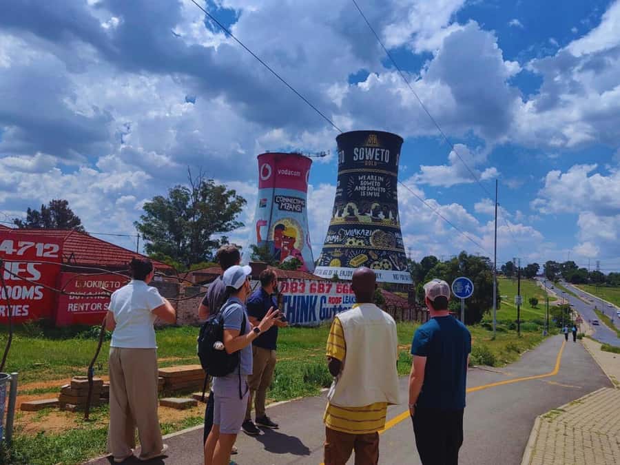 From Johannesburg: Pretoria, Soweto & Apartheid Museum Tour - Kruger Museum and Church Square, quick stops that add context