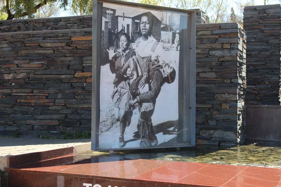 From Johannesburg: Pretoria, Soweto & Apartheid Museum Tour - Vilakazi Street and Mandela House, where history becomes personal
