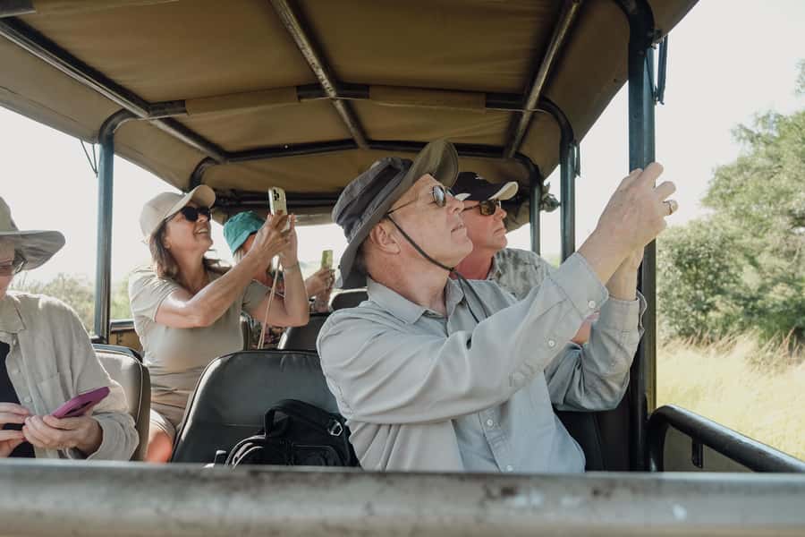 From St Lucia: Big 5 Safari in the Hluhluwe-Imfolozi Park - Meals inside the reserve: breakfast, braai lunch, and real downtime
