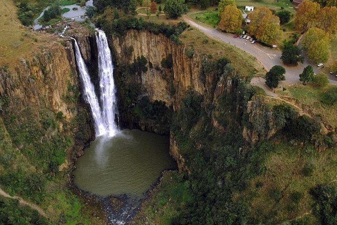 Full Day-Drakensberg-MandelaCaptureSite-HowickFalls-MidlandsMeander from Durban - Drakensberg Mountains on a one-day timeline, what you will and won’t do