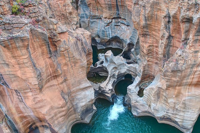 Full-Day Panorama Route Tour from Hazyview - God’s Window and Wonderview: the short hike that earns its spot