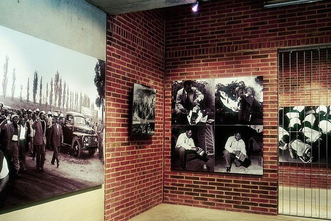 Full-Day Soweto, Apartheid Museum and Lunch Tour - Optional Mandela Museum stop, if timing allows