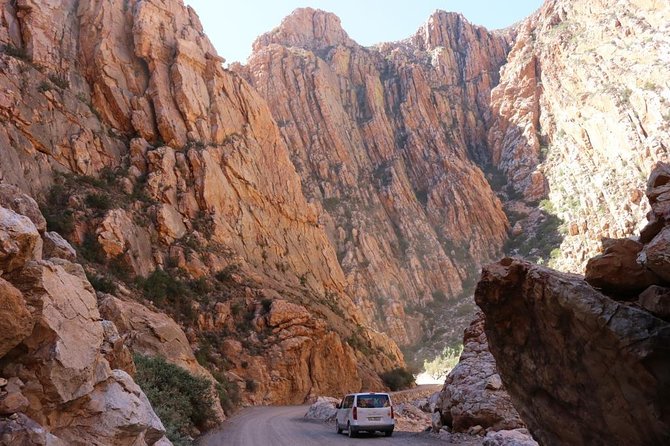 Full-Day Swartberg Mountain PRIVATE Tour (including lunch and transfers) - From Oudtshoorn to Swartberg Pass: the climb that sets the mood