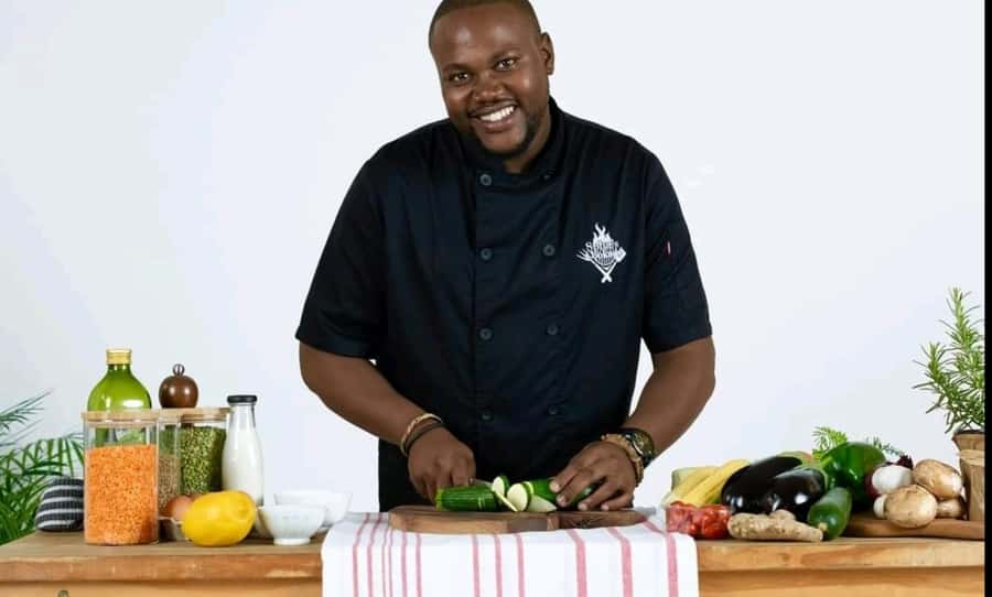 GQ: City Walking Tour & African Cuisine Cooking Class - Walking Gqeberha: Campanile Memorial Views, Donkin Reserve, and Street-Level Stories