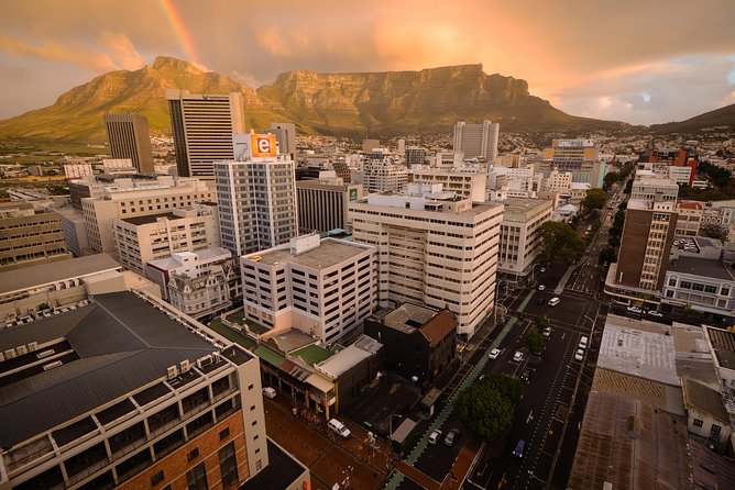 Half day am Cape Town City/Table Mountain & Bo KAAP open 8 Aug - Half-day value: pickup at 8:00 am, then straight to the views