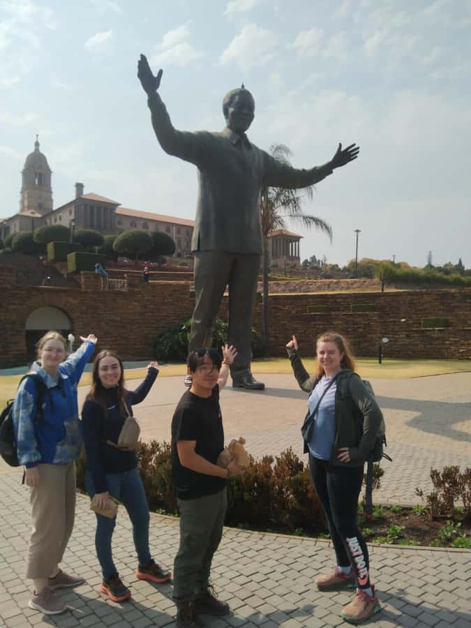 Half day Pretoria city tour - Church Square pass-by: the market square feeling, even in five minutes
