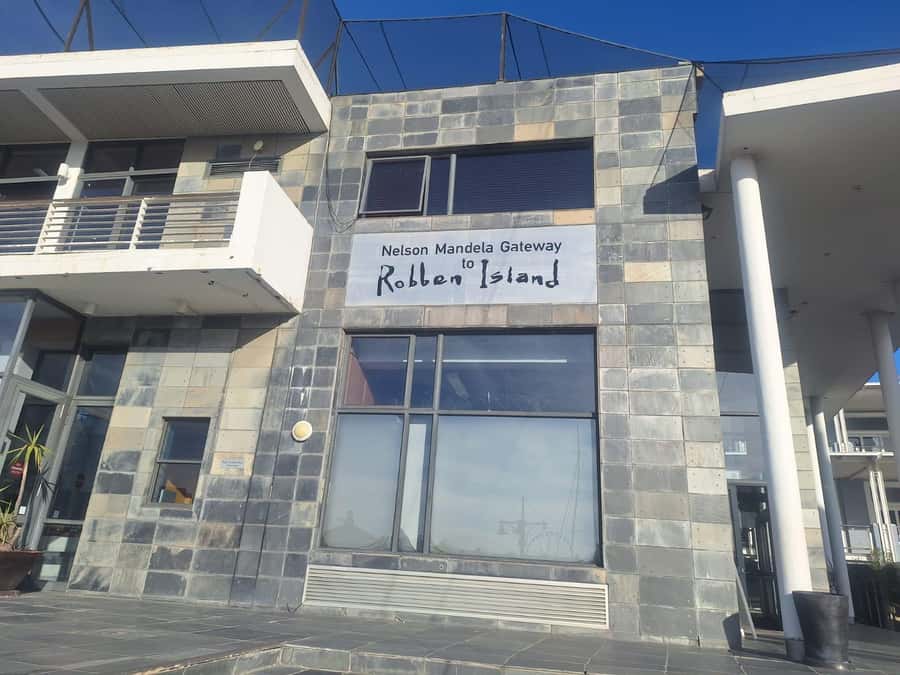 Half Day Tour to Robben Island with Pre-Booked Ticket - V&A Waterfront Orientation: The Quick Walk That Helps You Prep