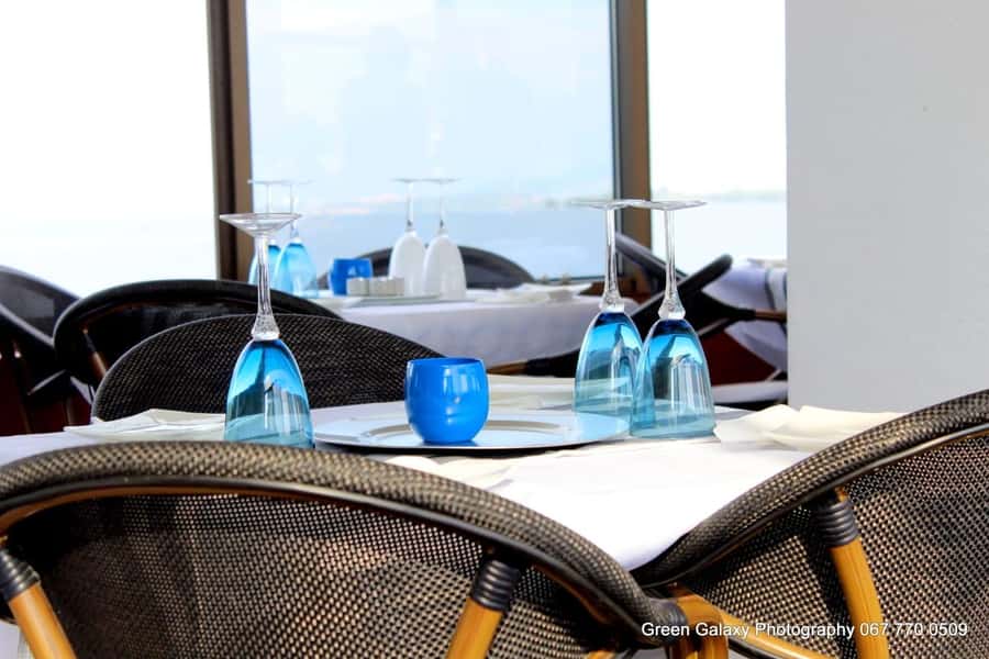 Hartbeespoort Dam: The Luxury Alba Boat Cruise with Food - Music, Crew, and the Little Touches People Remember