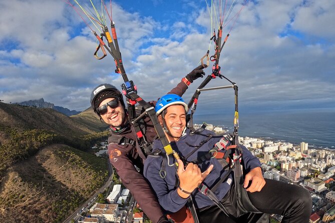 Hi5 Tandem Paragliding Cape Town - Stop 1: Signal Hill flight, Sea Point, Robben Island, and Table Mountain