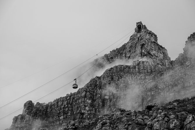 Hike Table Mountain via the India Venster trail - If winds shut the cable car, hike down Platteklip Gorge