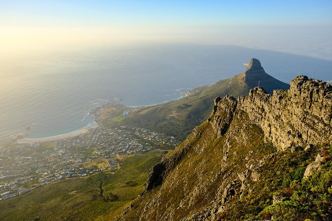 Hike Table Mountain via the India Venster trail - Getting started at the Table Mountain Aerial Cableway