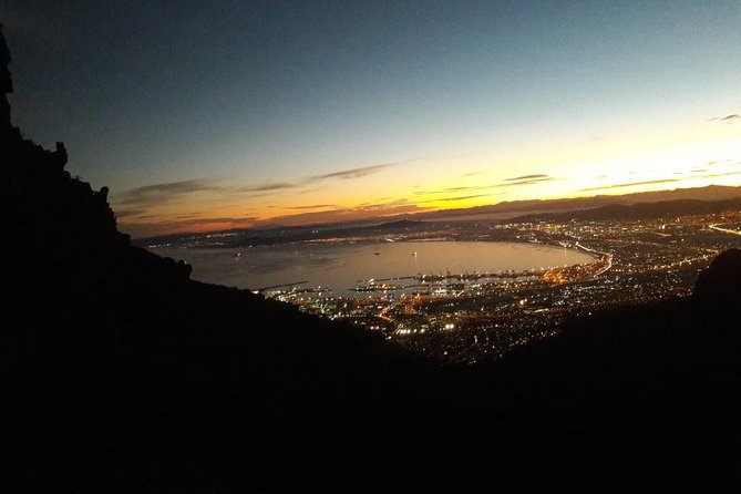 Hiking Lion's Head for sunrise, coffee & hotel Pick-up & Drop off - Summit at 669m: The 360-Degree View Moment