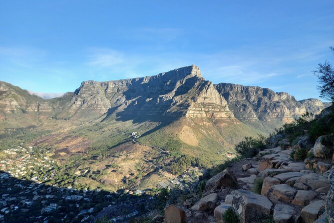 Hiking Lion's Head for Sunrise or Sunset - What to bring (and how to dress for the summit)