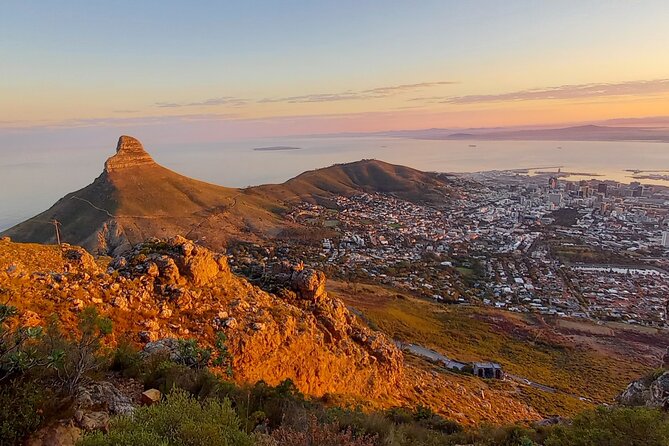 Hiking Table Mountain at sunrise Platteklip Gorge Morning Hike - The warm-up under the cable car, then the contour path views