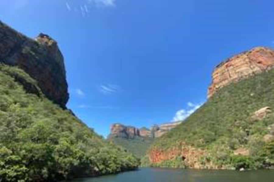 Hoedspruit: Blyde River Canyon Dam Boat Cruise - Three Rondawels and Blyde River Canyon, seen the right way