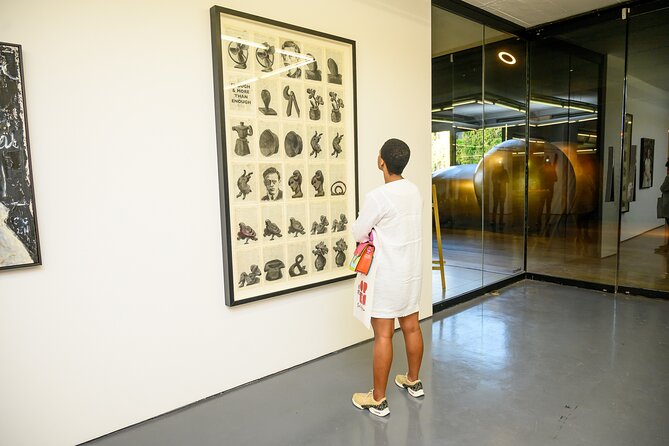 Joburg Art Gallery Hop with Toura Travel Therapy - Stop 1 in Rosebank: Mall of Rosebank and a coffee connection