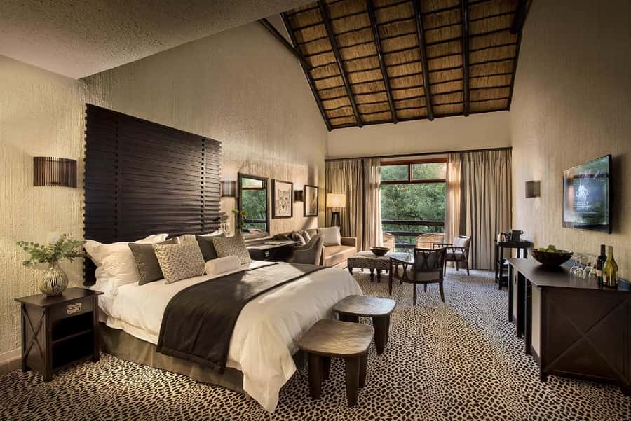 Johannesburg: 2-Day 4-Star Pilanesberg Safari - Game drives, guides, and the viewing style that works