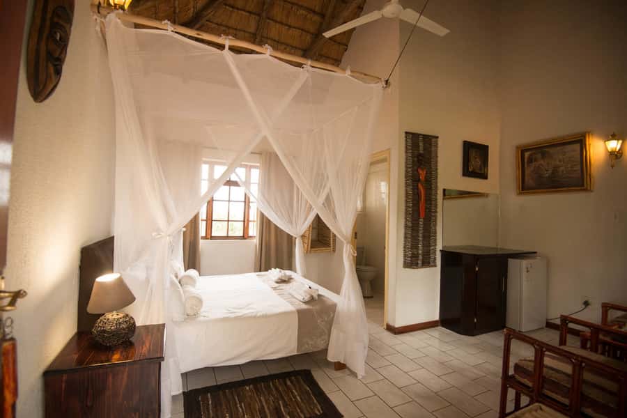 Johannesburg: 4-Day Classic Kruger National Park Safari - Day One in Balule: sunset drive, night spotlights, and Marula Tree Boma