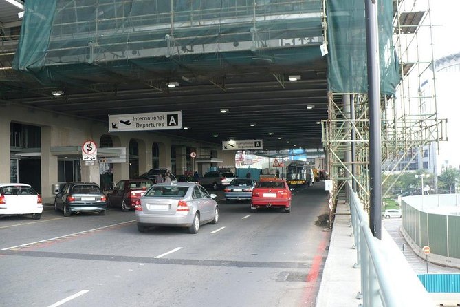 Johannesburg Airport Private Transfers: Departures (Hotel Pickup) - The Drive to JNB: A Simple Trip That Still Needs Timing